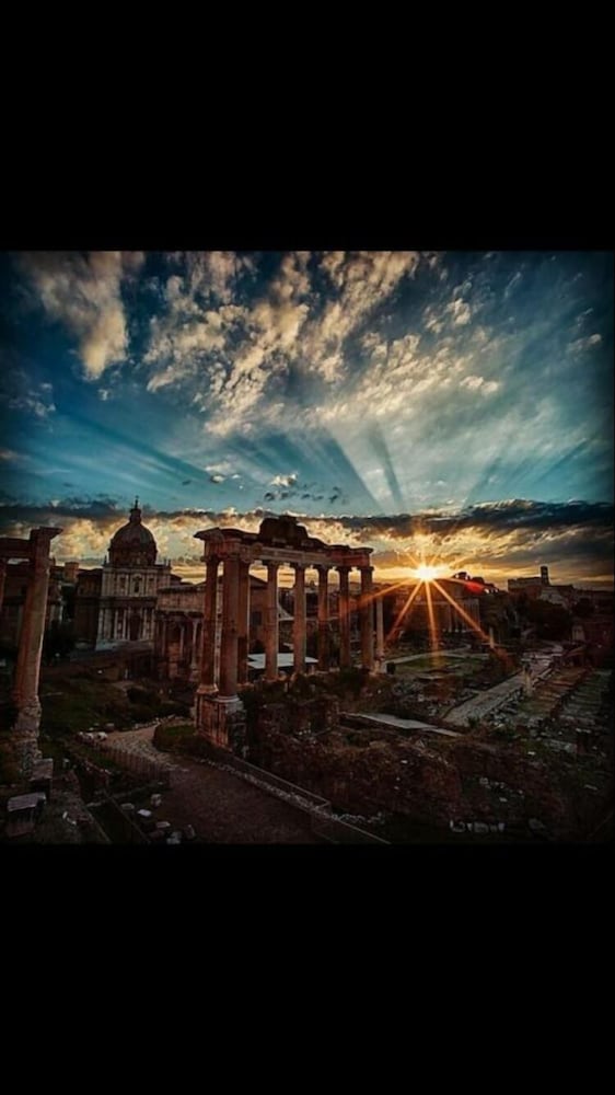 Hold Rome