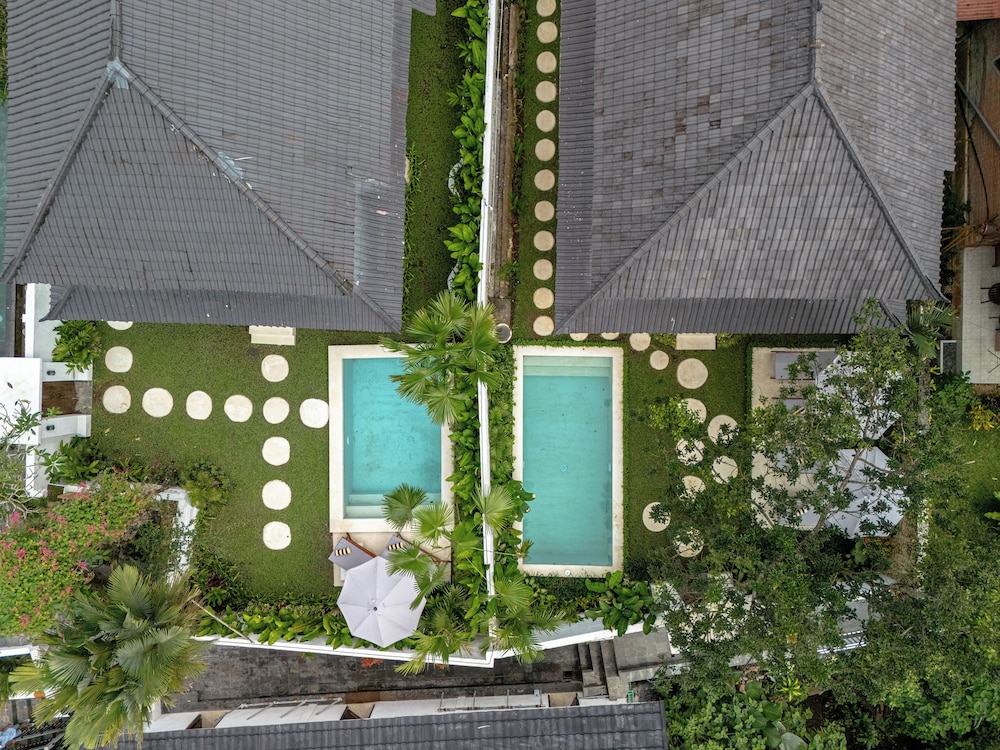 Sacred Jungle by EVDEkimi Ubud – Modern Villas and Apartments with Kitchens, Pools, & Personalized Concierge Service
