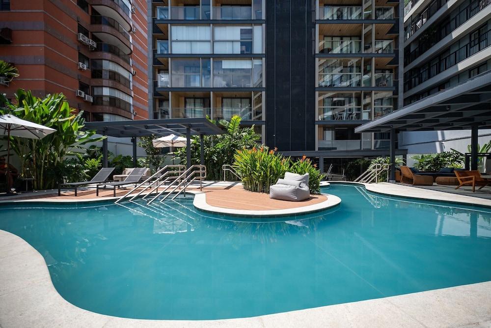 Leblon | Loft 5 min da Praia, com varanda vista Cristo - por Casapē Rio