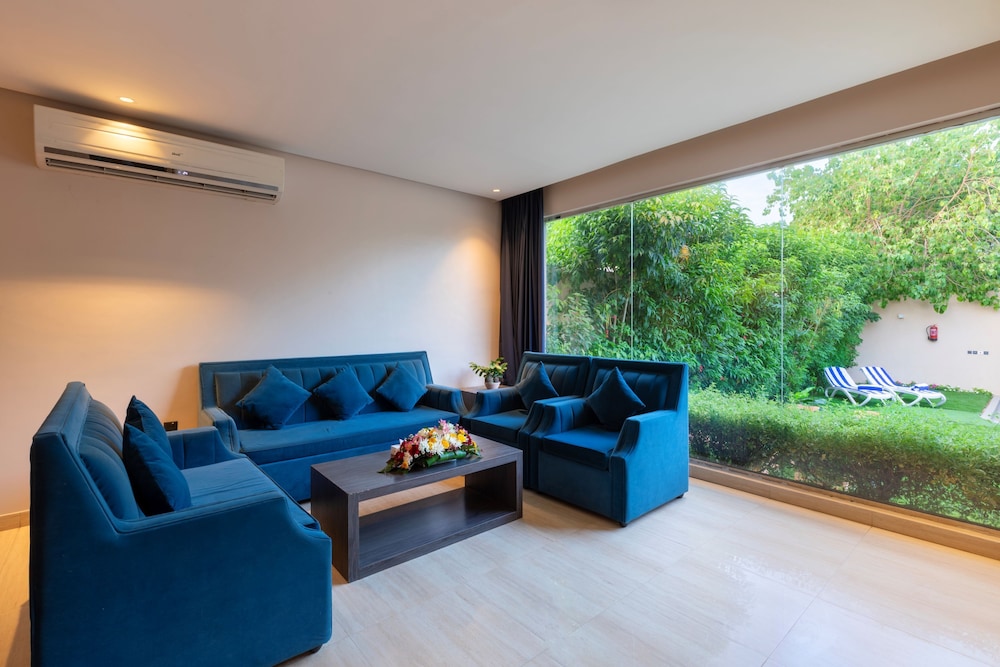 The Corner Resort