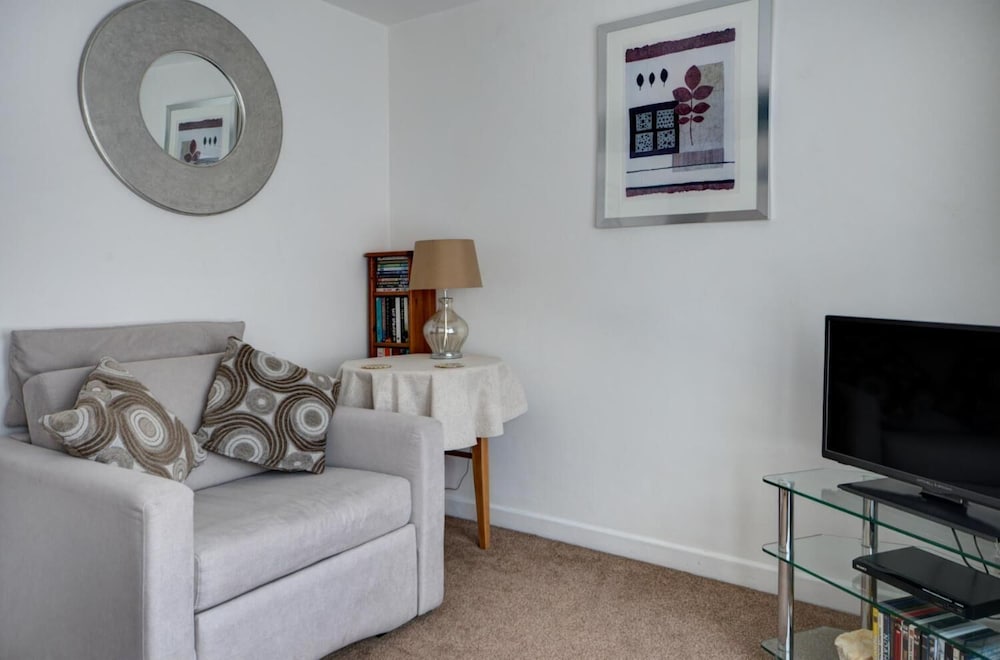 Katrina's Apartment Cirencester view 2