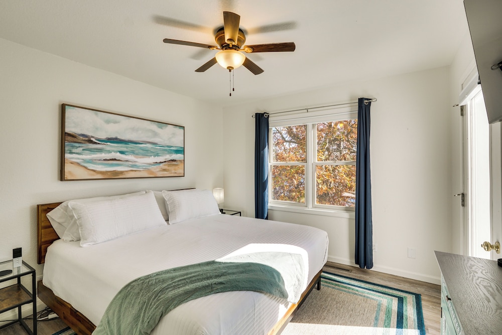 Lake of the Ozarks Vacation Rental: Boat Dock/slip