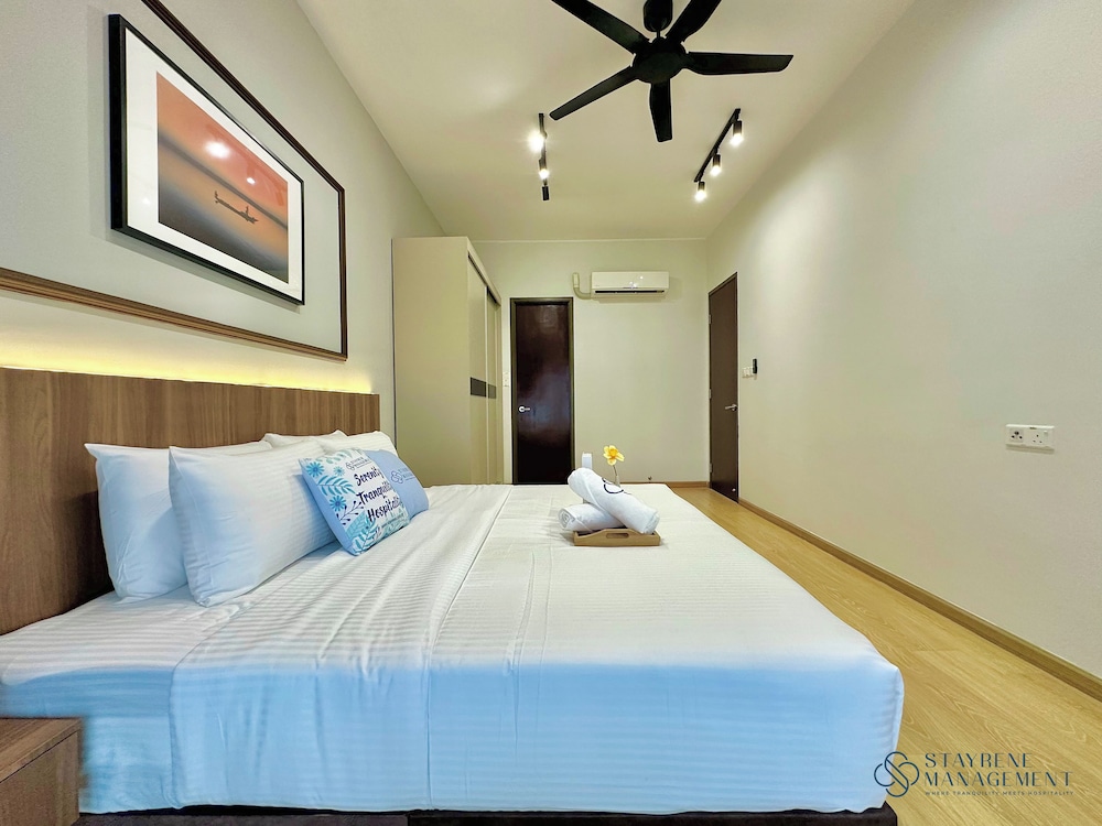 Country Garden Danga Bay Sea View Homestay by Stayrene