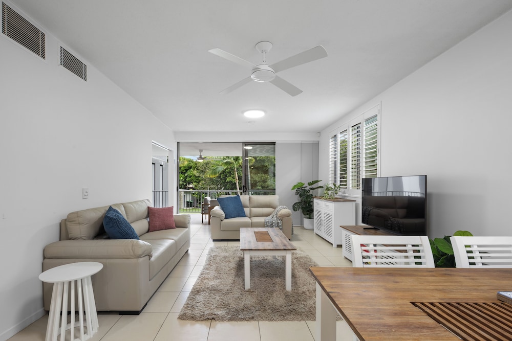 Pool View 3-Bed Oasis in Drift Resort