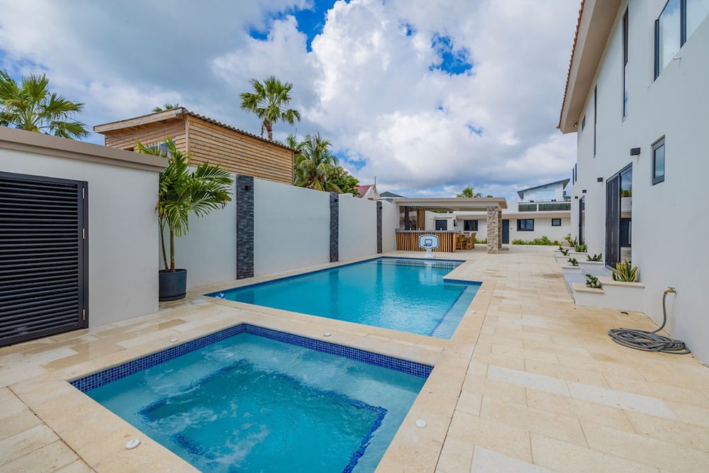 NEW 9BR Jacuzzi Pool Games Amazinglocation