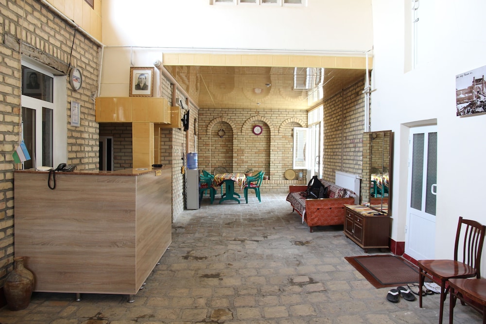 Payraviy Guest House - Hostel