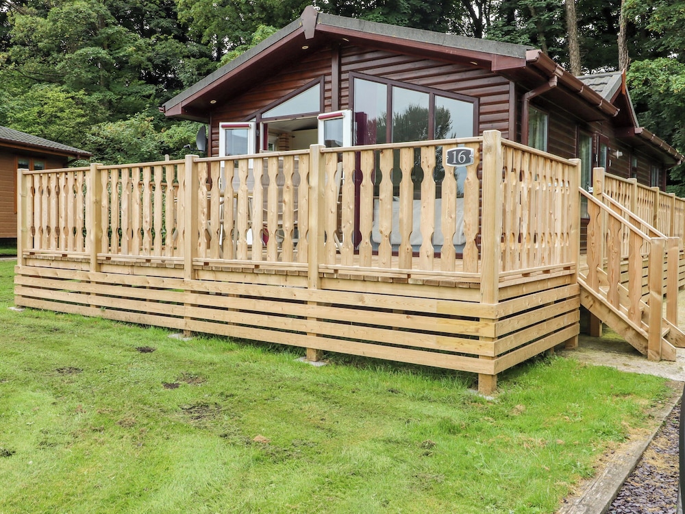 Bowland Lakes Leisure Village Lodge 16