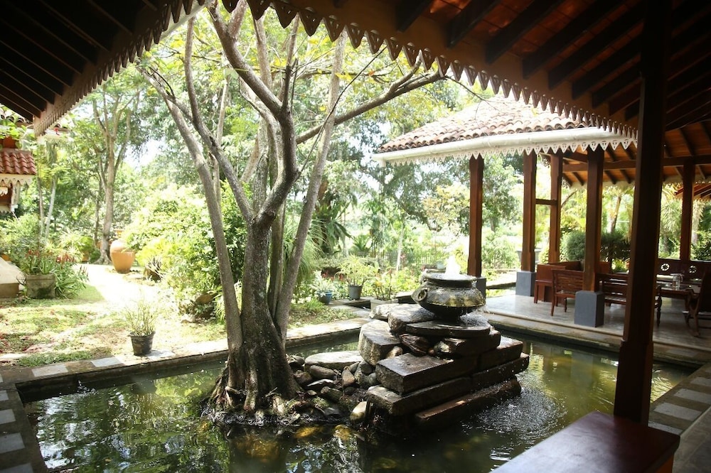 Nidahasa Heritage Villa