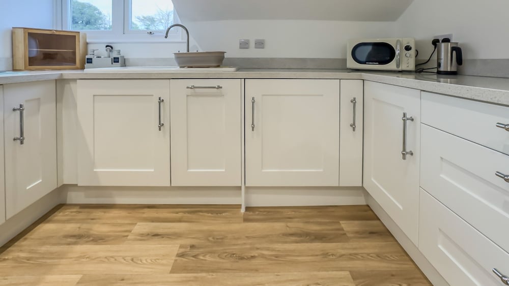 Elegant 2BR Broadstairs Coastal Escape by Adliv