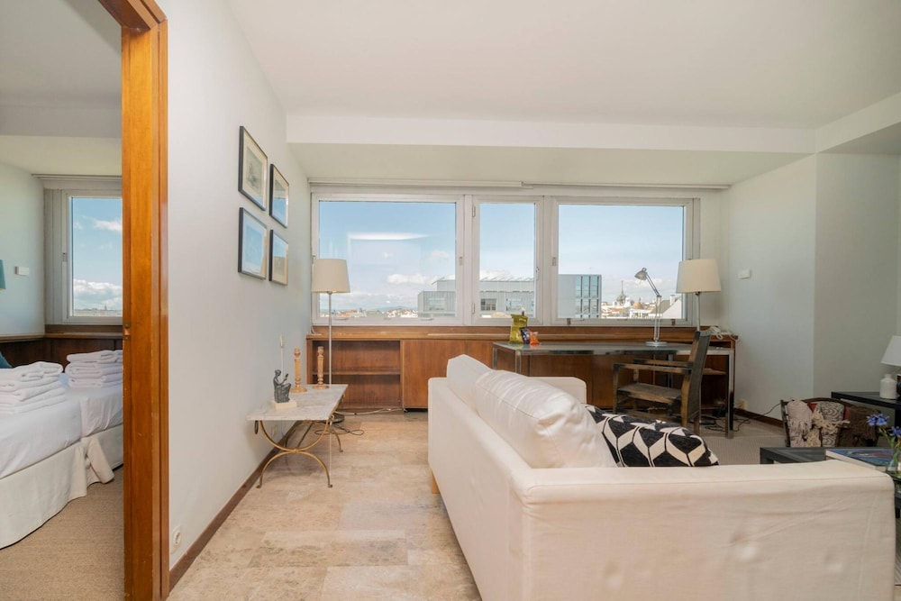 Colon 819 in Madrid With 1 Bedrooms and 1 Bathrooms