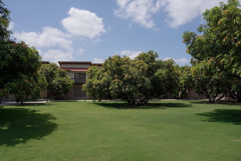 Gir Aatithya Clarks Inn