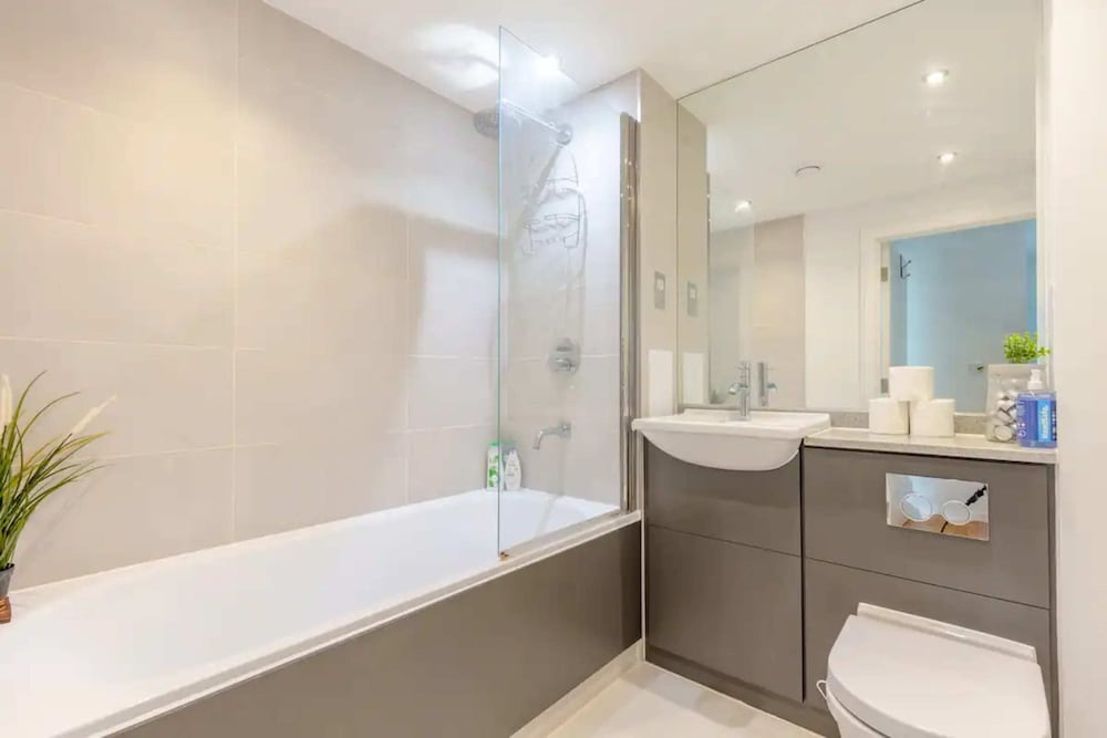 Spacious & Family Friendly 3BD House - Stratford