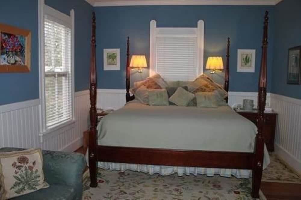 Edgeworth Inn view 5