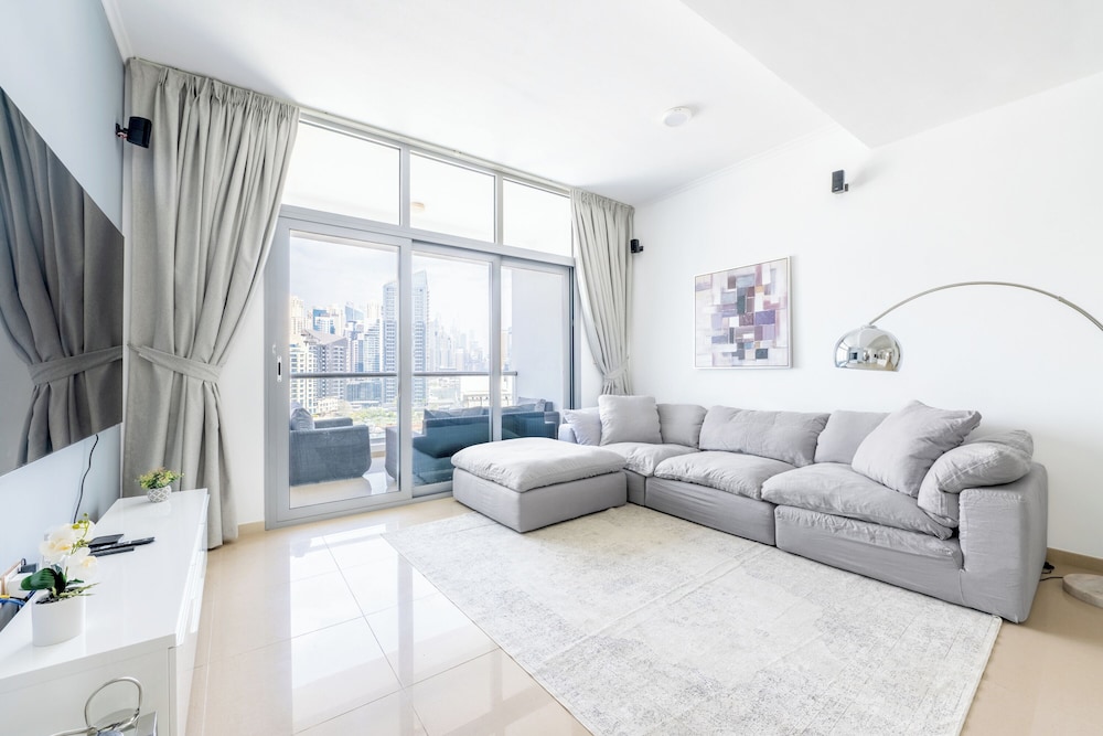 Waterfront 3BR with Marina View at DEC