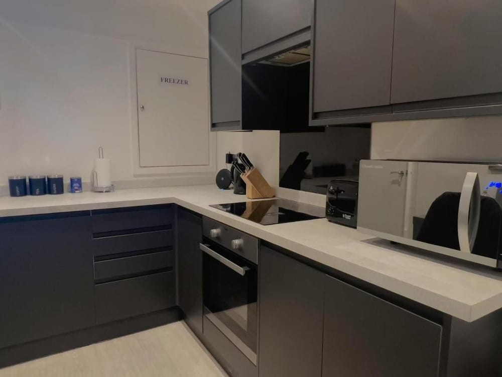 Apartmentsleeps8-wifi-famillyfriendly-citycentre