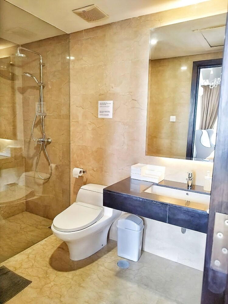 Springhill Royale Suites Sky Pool