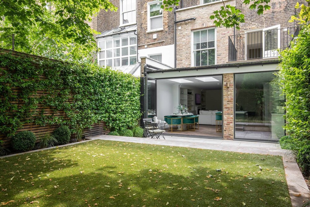 Westbourne Park Road Xviii by Onefinestay