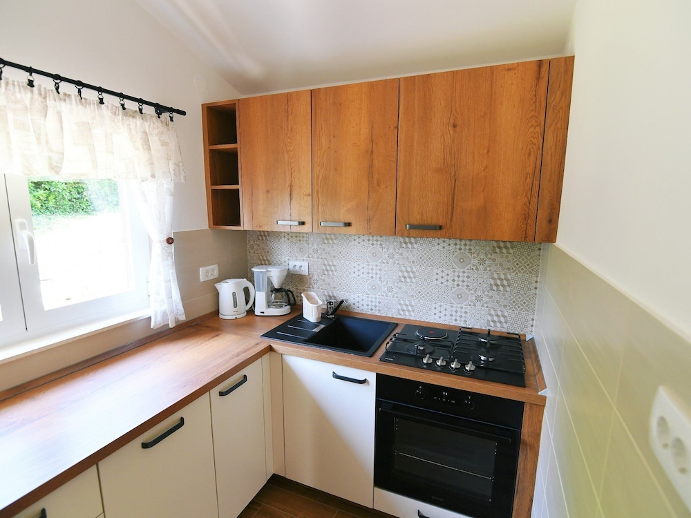 Charming Holiday Home With Terrace and Garden - One Bedroom Holiday Home
