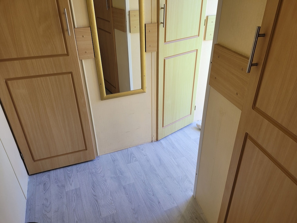 3 bed Caravan Approx 10 Mins From Beach Bill 1 view 4