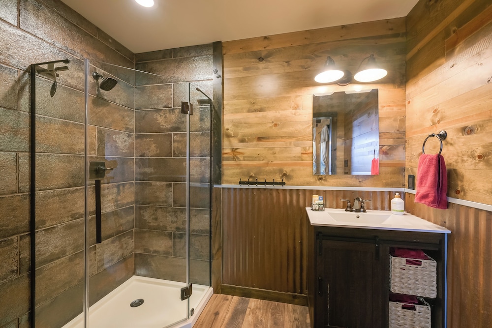Hike, Hunt & Unwind: Mtn-view Cabin in Del Norte!