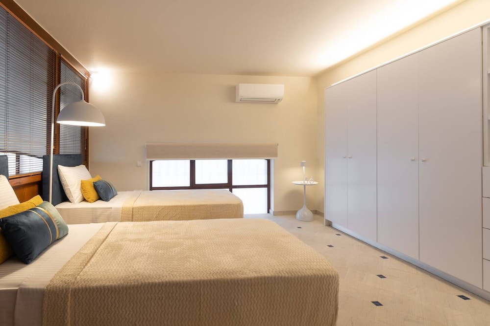 Ma Maison Downtown Villa N 8 Indoor Heated Pool