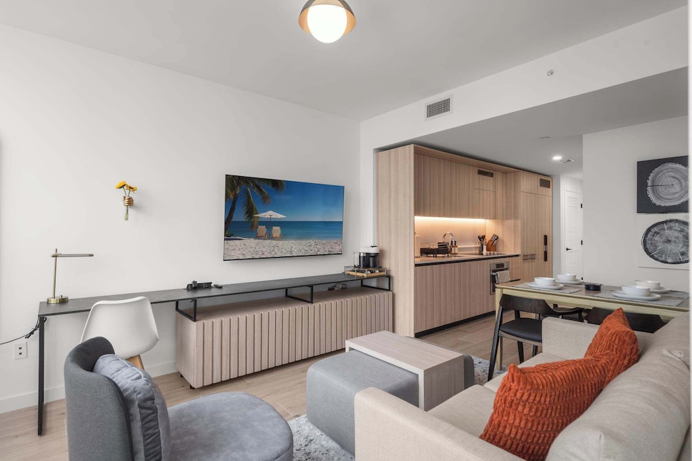 Luxury City Views in Downtown Miami