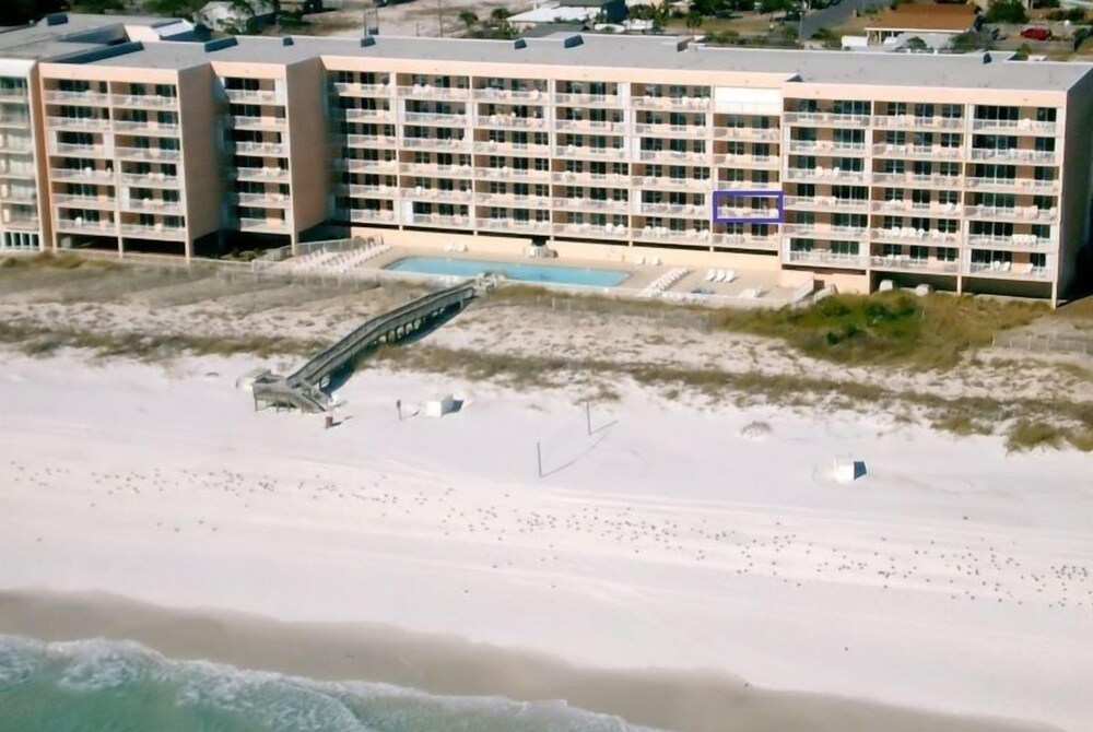 Islander 3004 by Brooks and Shorey Resorts