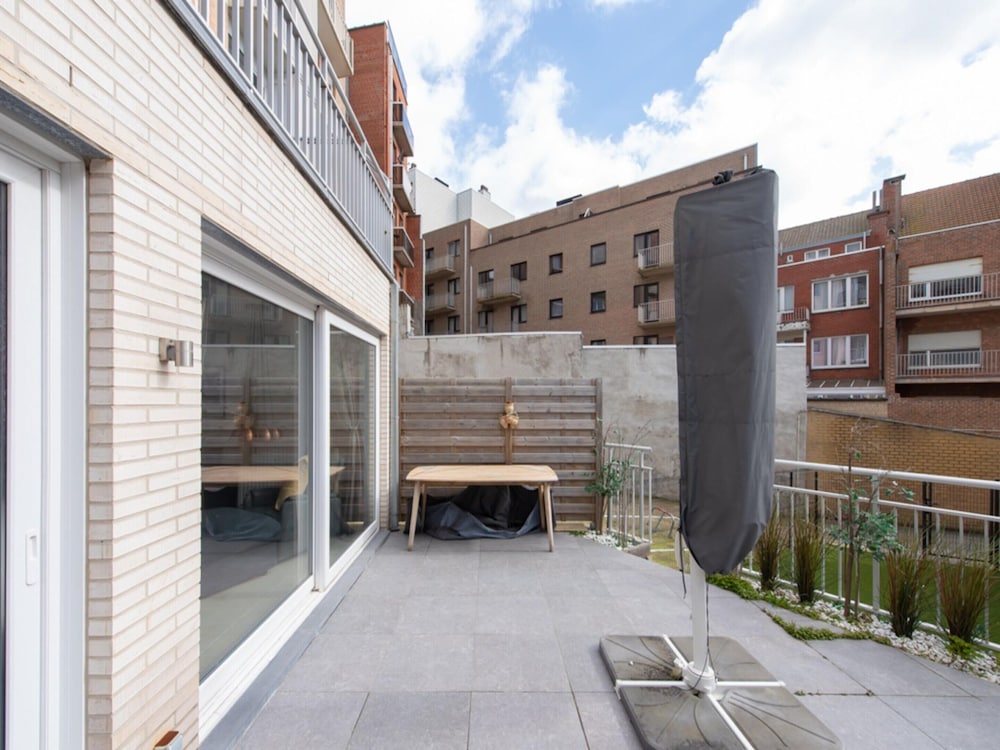Apartment With Large Terrace in Mariakerke