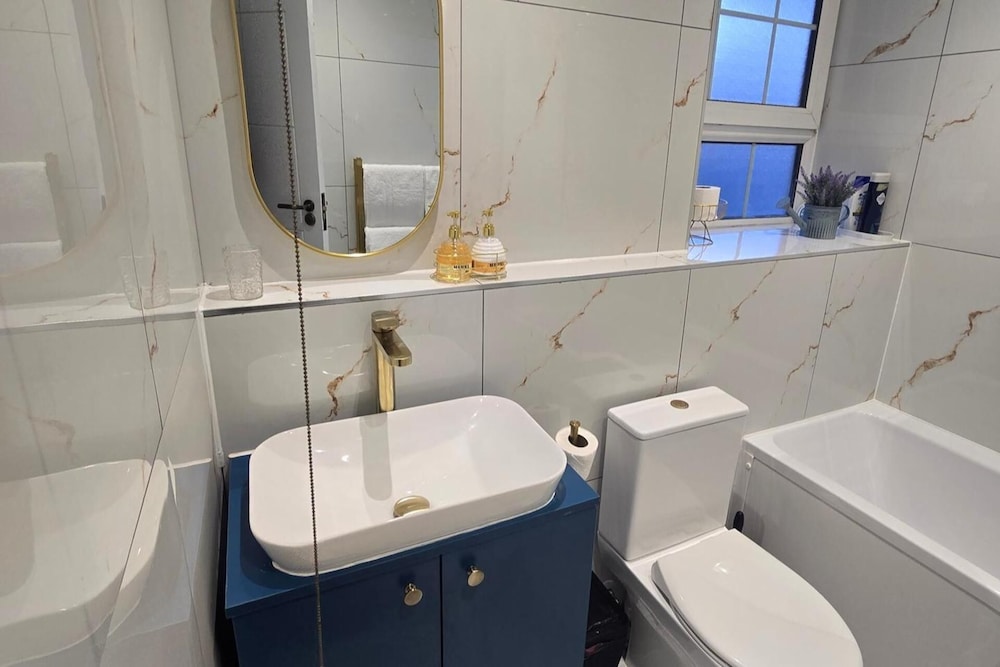 1BR Sleeps6 Elizabethline Ws98