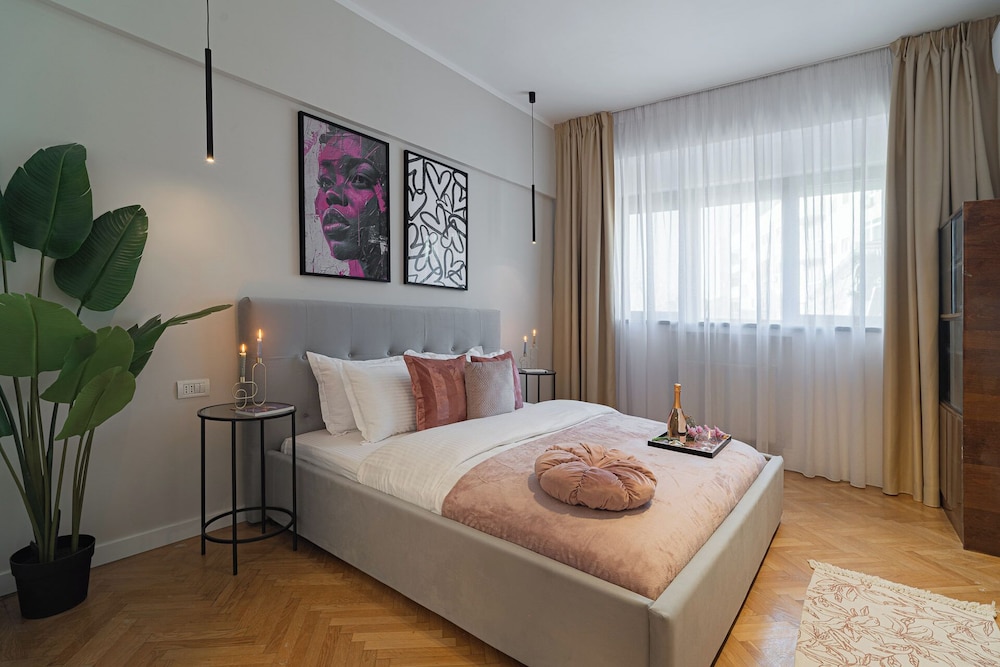 Contemporary 3-Bedroom Lofts - Modern Touches Meet Classic Elegance by Calea Victoriei