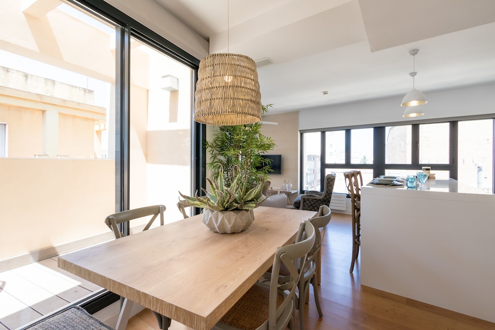 Chezmoihomes Plaza Nueva Premium