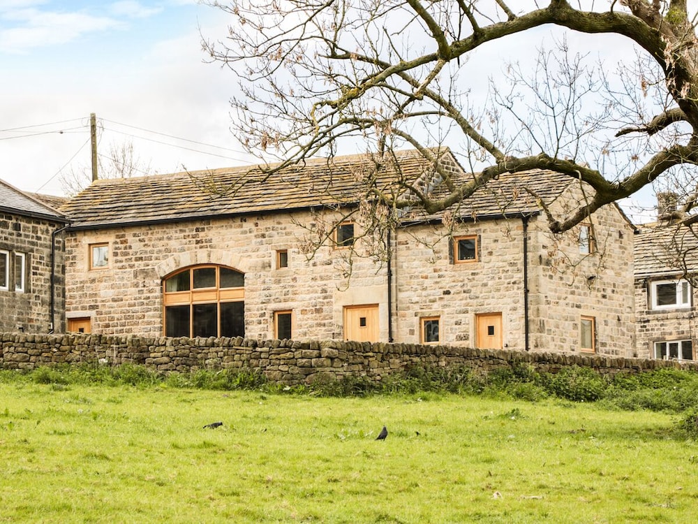 Stoneycroft Barn view 5