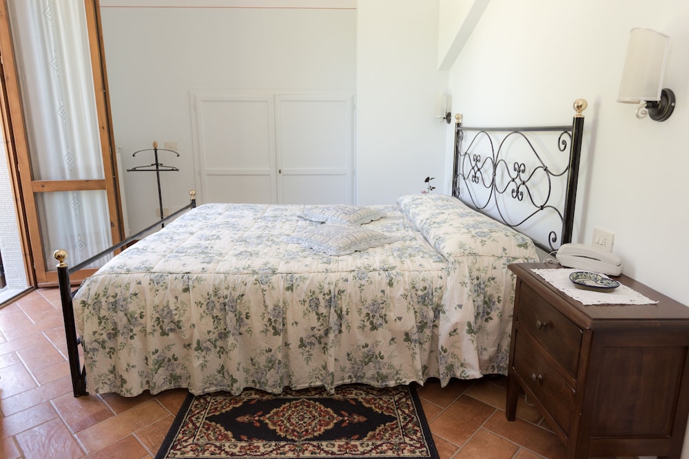Borgo Caiano Country Inn