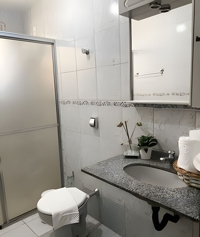 Casa 3 suites 1 quarto piscina AC 10 Hos