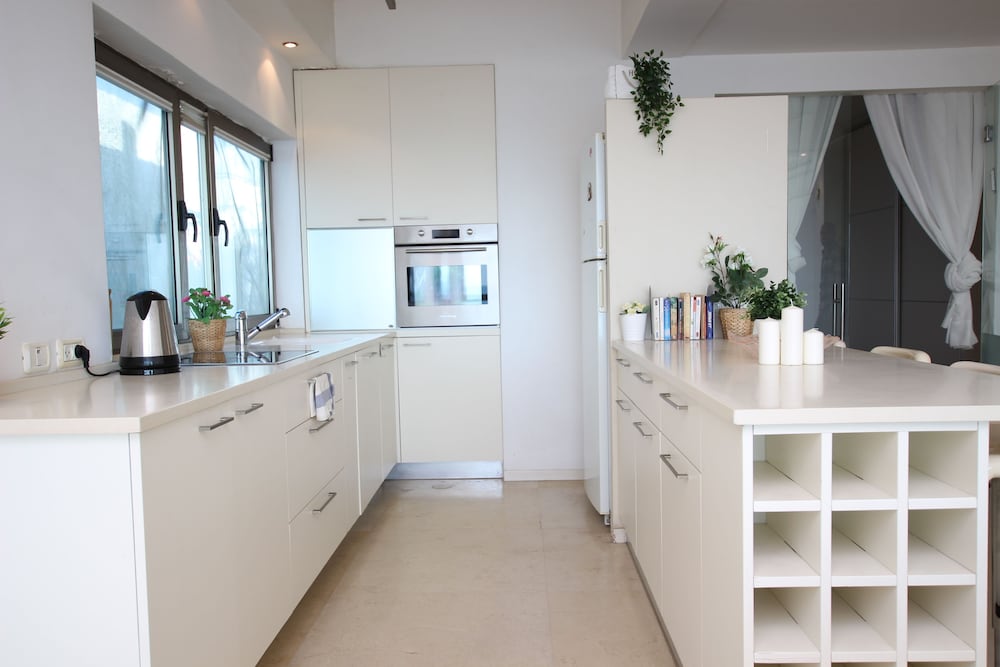 One of a Kind Gordon Beach Front 2BR Apt