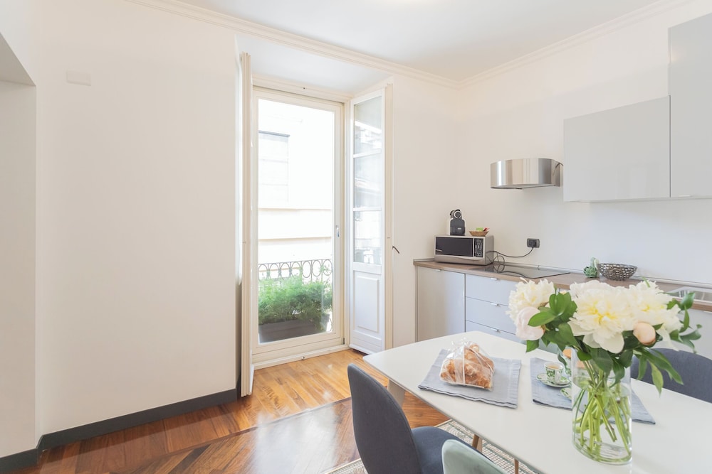 Lake Holiday Como by Rent all Como