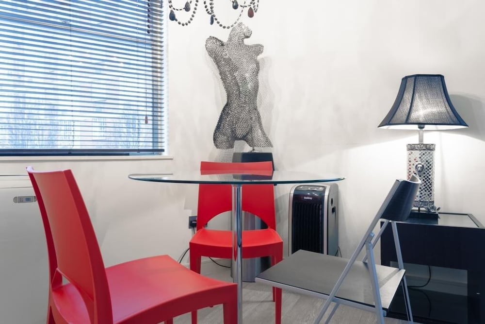 Incredible, Modern Apartment in South Kensington