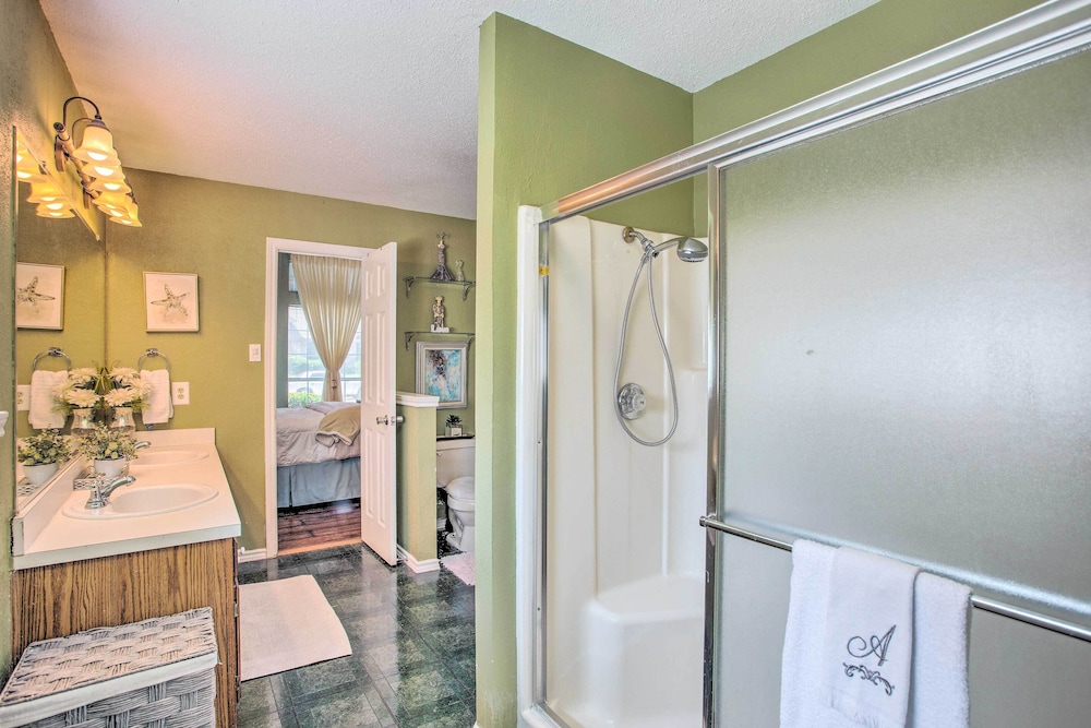 Family-friendly Rowlett Home: 23 Mi To Dallas - Property Image 10
