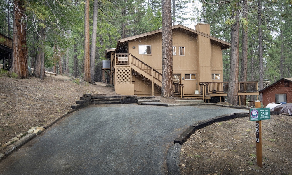 Scenic Wonders Arrow Lodge 4 Bedrooms