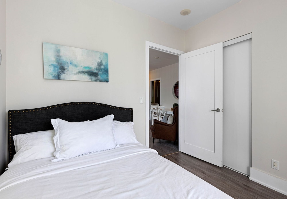 Applewood Suites - CN Tower & Convention