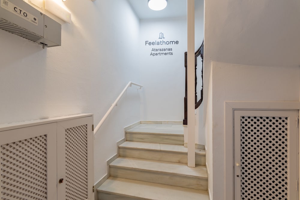 Feelathome Atarazanas Apartments 53