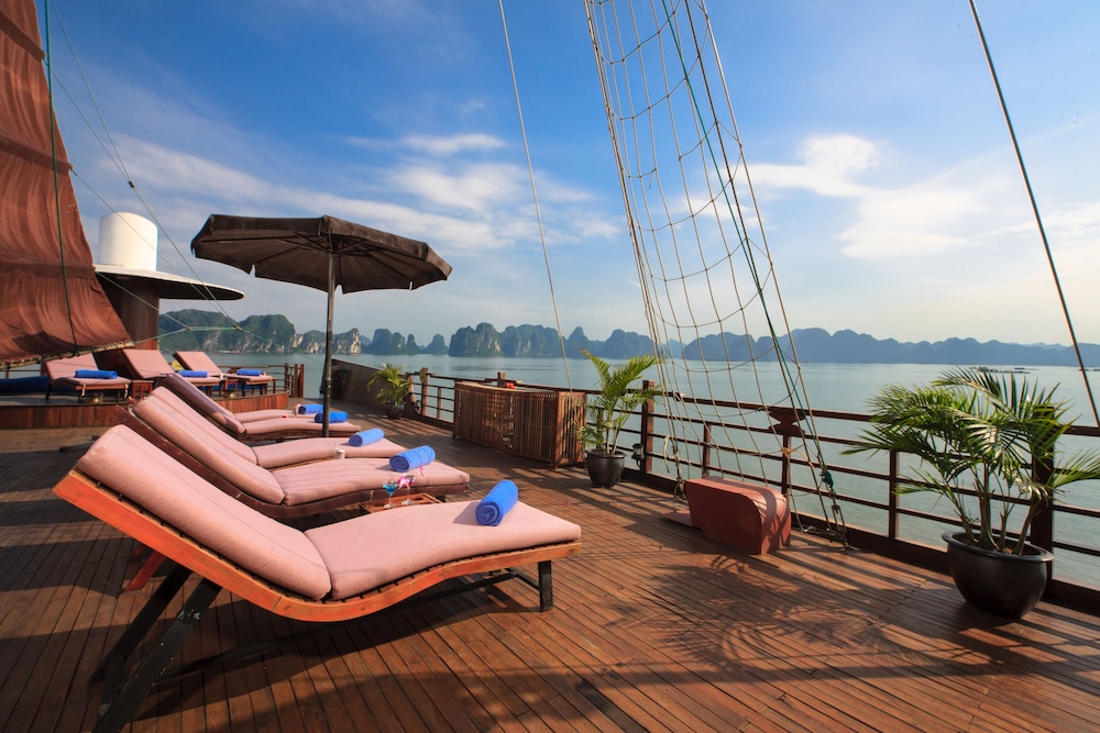 Halong Glory Legend Cruise