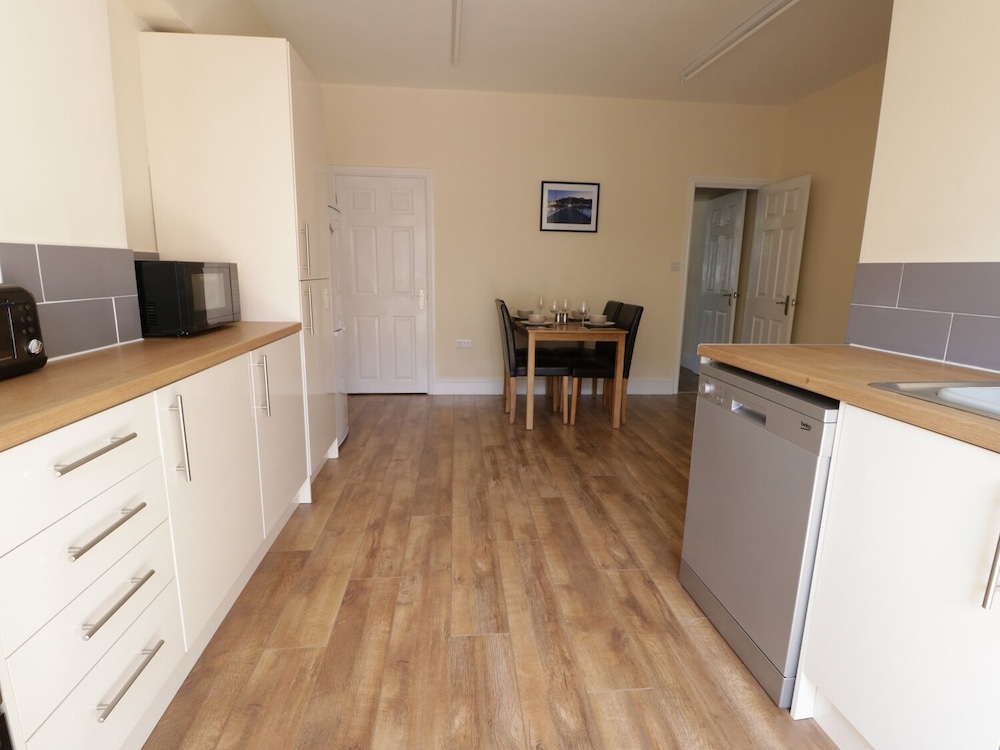 White Rose Cottage view 4