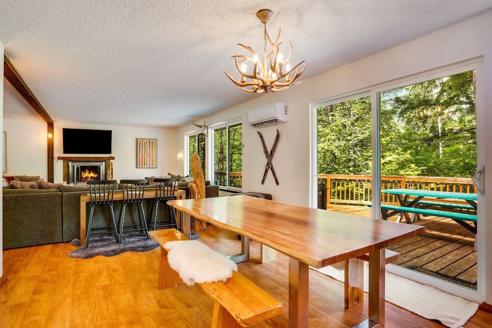 Packshack - Cozy Ski Cabin Mins From White Pass 2 Bedroom Home