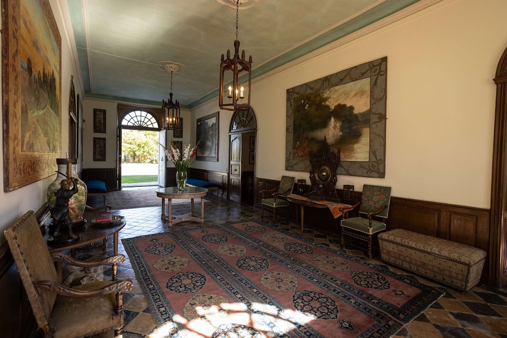 18th Century Ch Teau With Stunning Pool Gardens