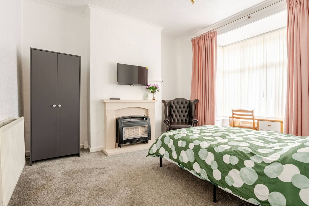 Ad7 Family Guest House