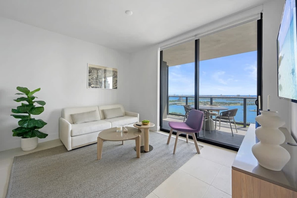 Delightful 3br in Downtown Miami