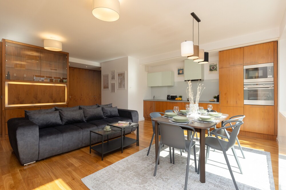 Apartament z 2 Sypialniami by Renters view 2