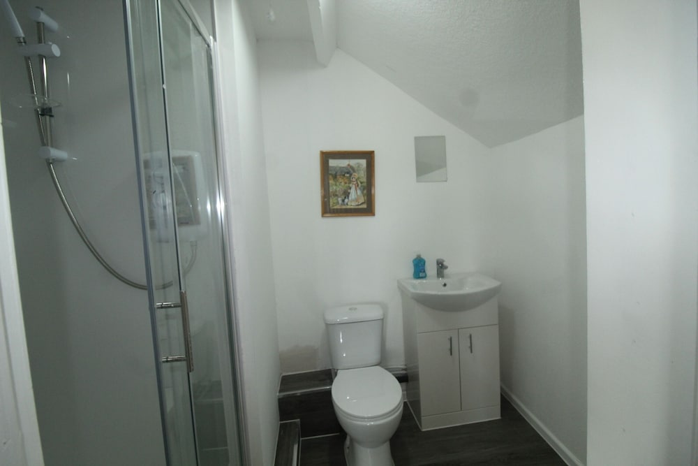 Rotherham Vacations - High Street House - Property Image 9