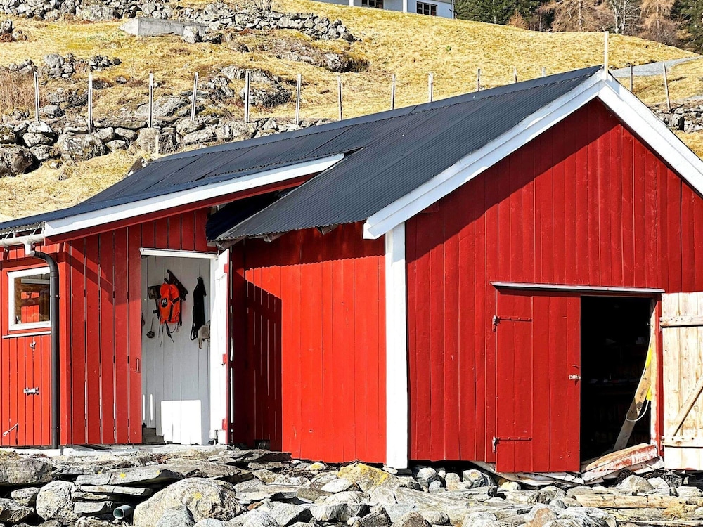 8 Person Holiday Home in Austefjorden view 3